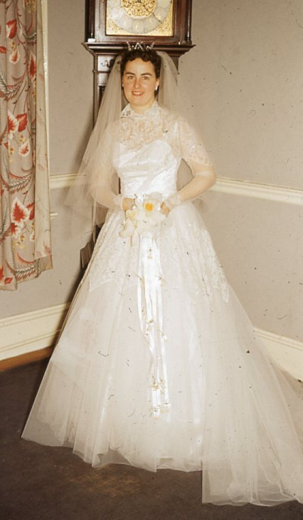 Mom-Dad Wedding 1953 (24)